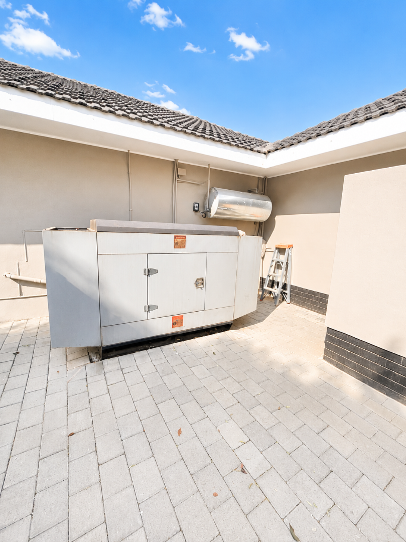 5 Bedroom Property for Sale in Flamwood North West